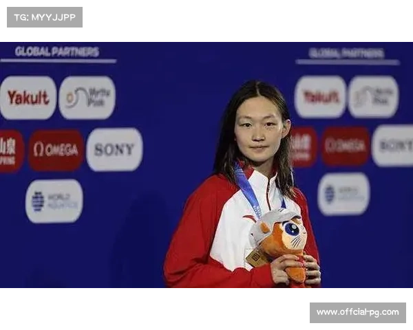 李冰洁勇破女子400米自由泳亚洲纪录再创辉煌刷新个人最佳成绩 李冰洁勇破女子400米自由泳亚洲纪录再创辉煌刷新个人最佳成绩